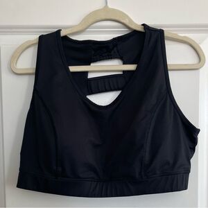 Women’s medium impact sports bra